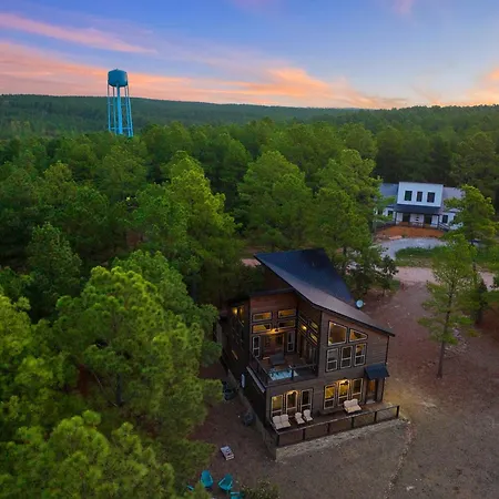 Sunset Pines Villa